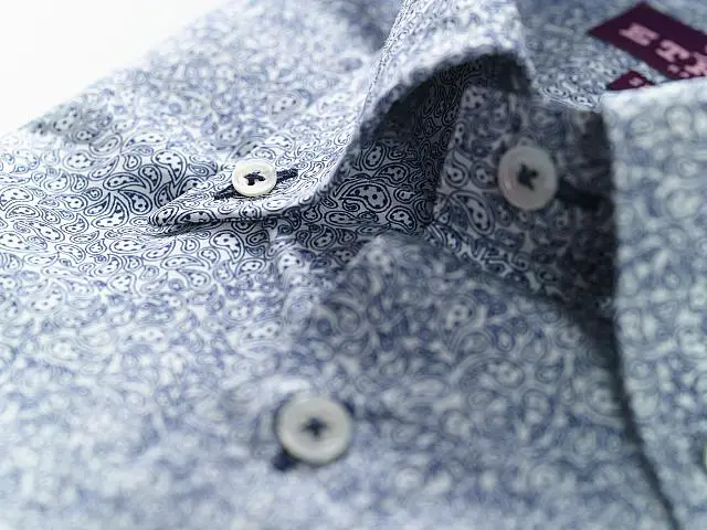 The Detail and Fabric of ETRUSCA Shirts • Italia Living