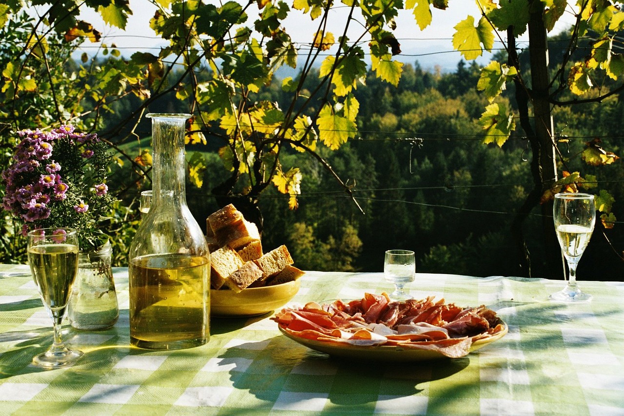 Time for Dining Alfresco