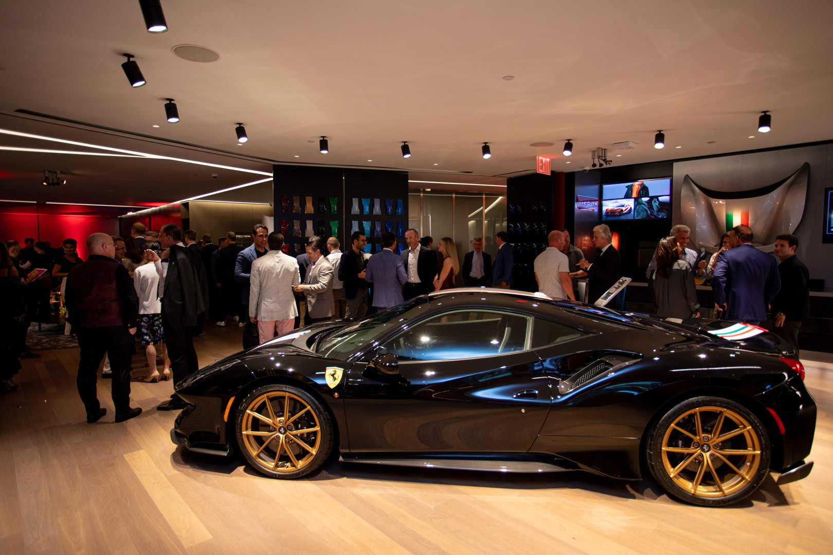 Ferrari shows off a 488 Pista customized by Tailor Made