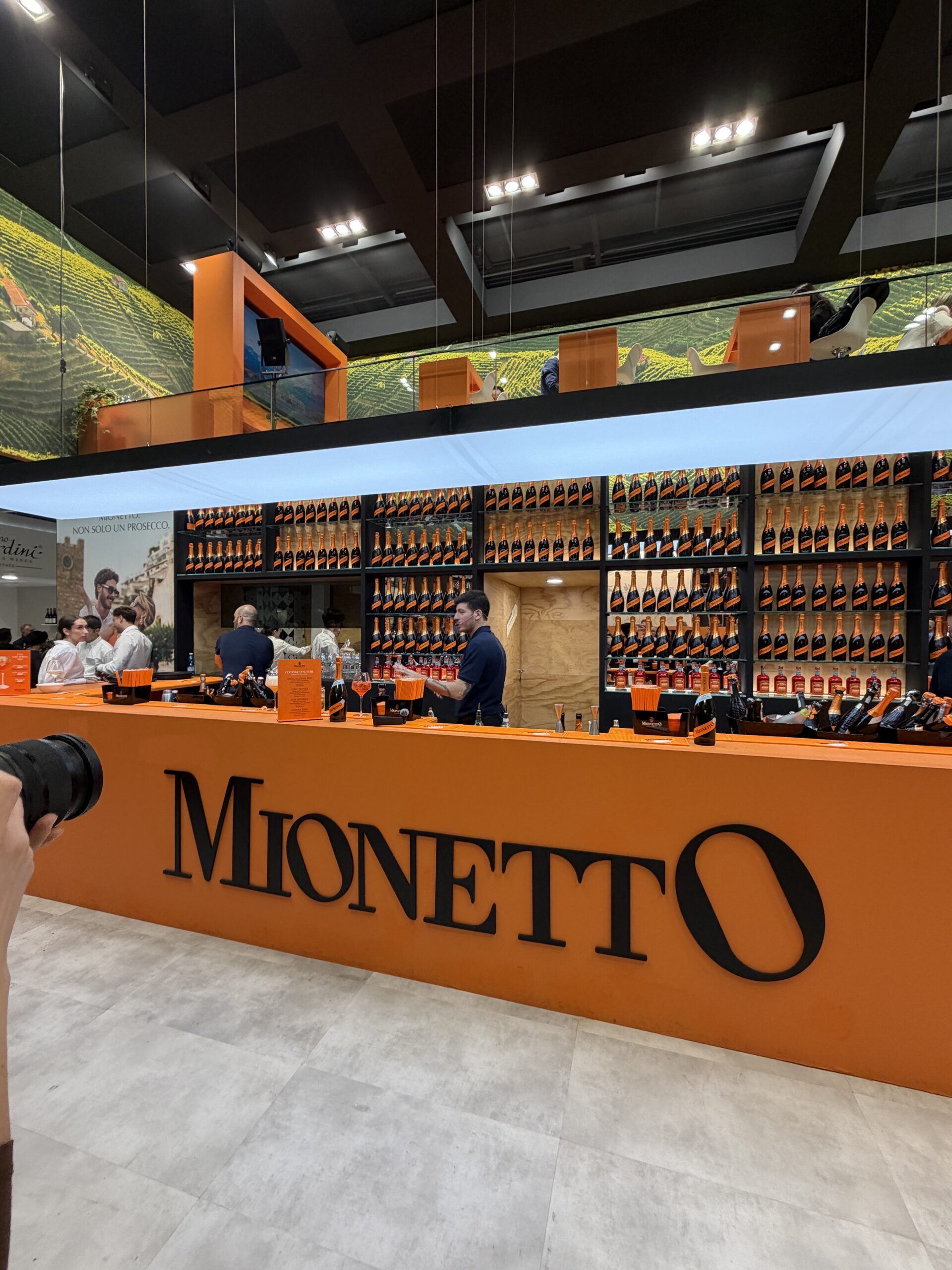 MionettoStand scaled